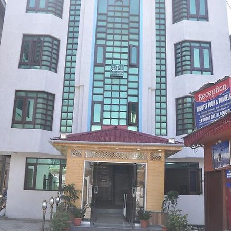 Hotel Azad Durgjan Buitenkant foto