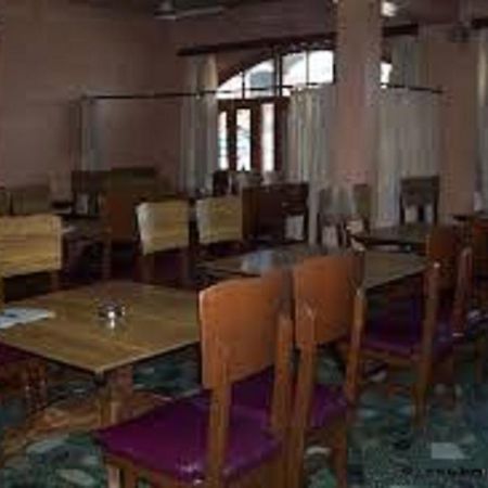 Hotel Azad Durgjan Buitenkant foto